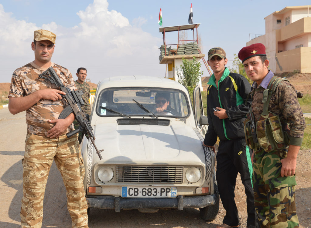 Check Point à l'entrée d'un village chretien de la plaine de Ninive (Irak en novembre 2012)