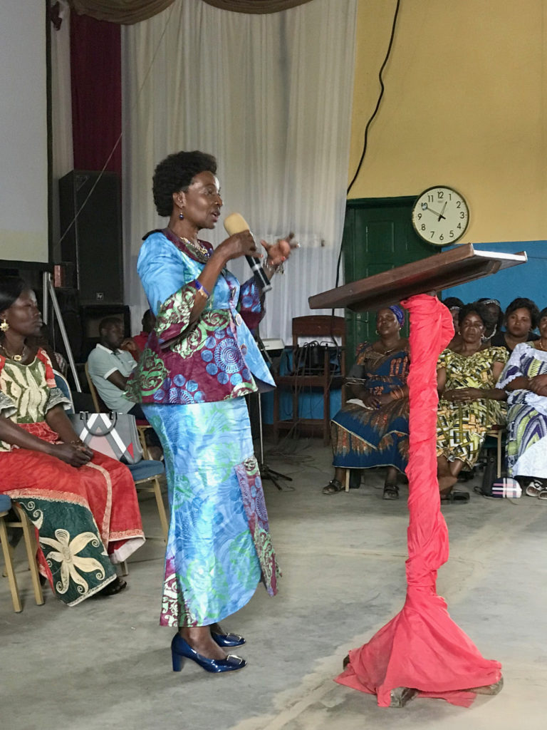 Fanny Ukety lors de son intervention le 16 octobre à la rencontre du CEMADEF-Bunia.